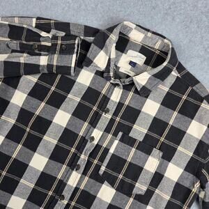 Universal Thread Small Black Beige Flannel Long Sleeve Button Down Shirt